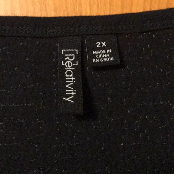 BNWT black sequin top - Picture 2 of 4